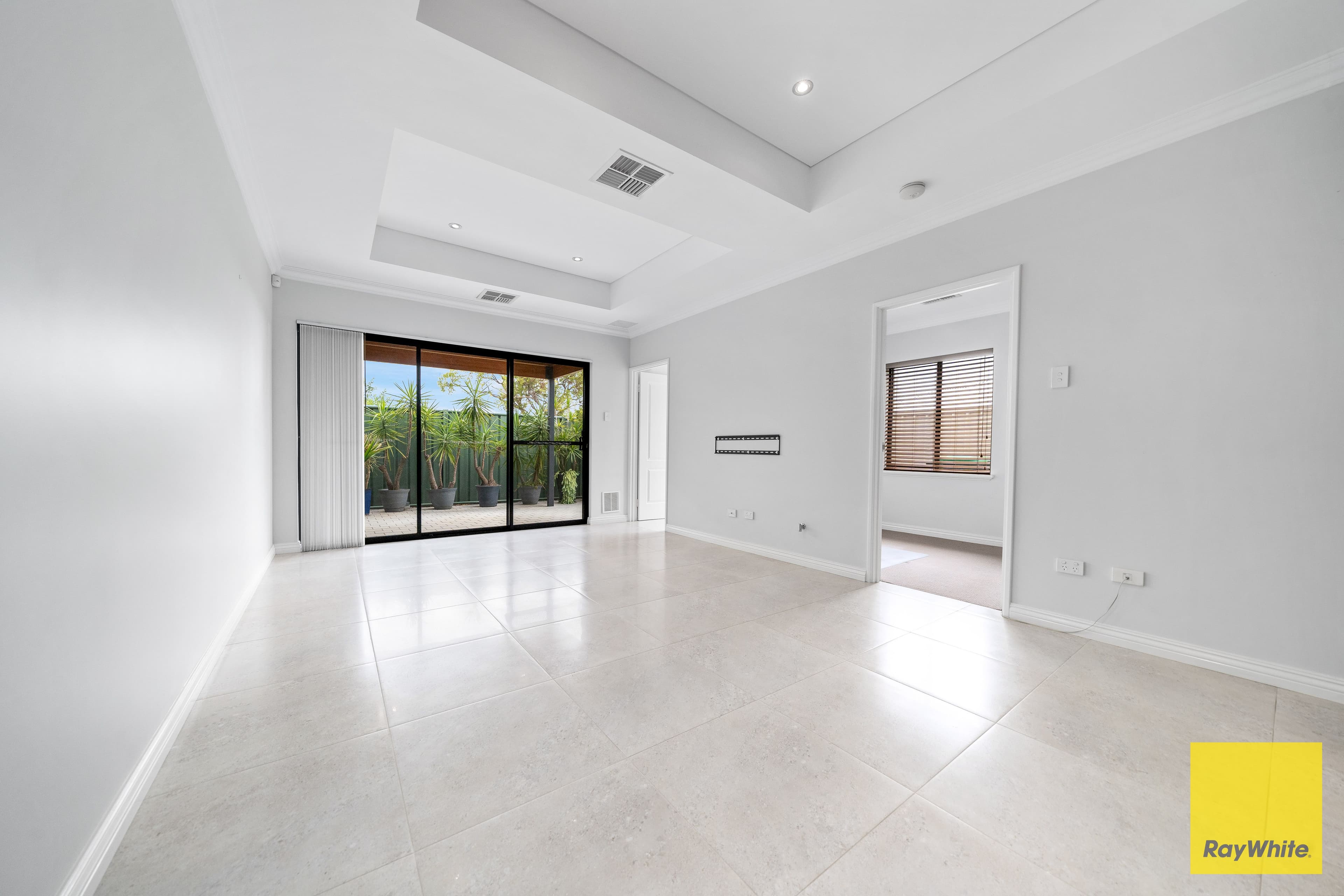1C Tetworth Crescent, Nollamara WA 6061, Nollamara - Thumbnail 4