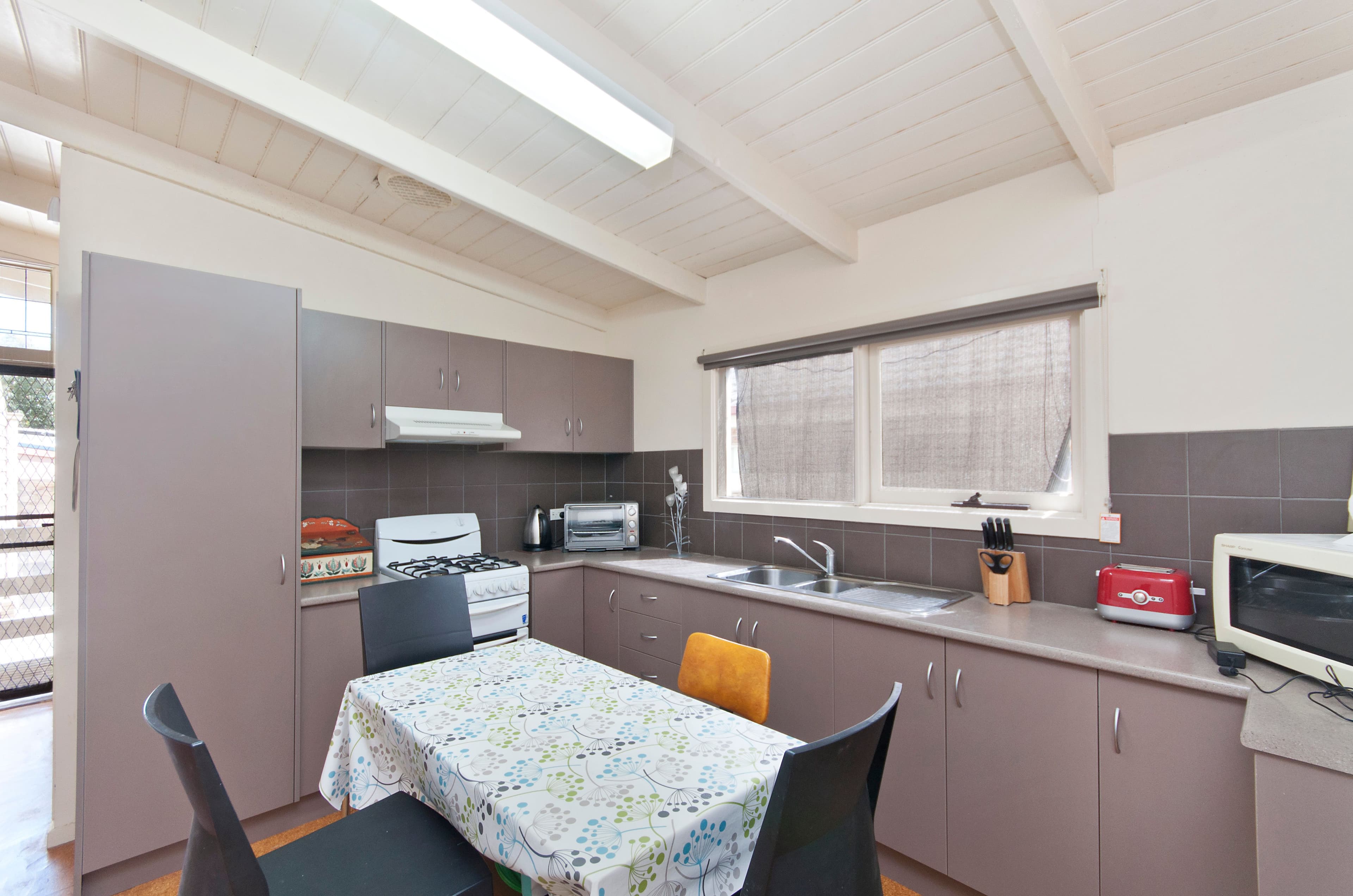 16 Latrobe Street, Warrnambool VIC 3280, Warrnambool - Thumbnail 3