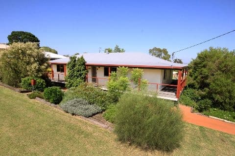 11 Emmanulla Drive, KINGSTHORPE QLD 4400, Kingsthorpe - Image 1