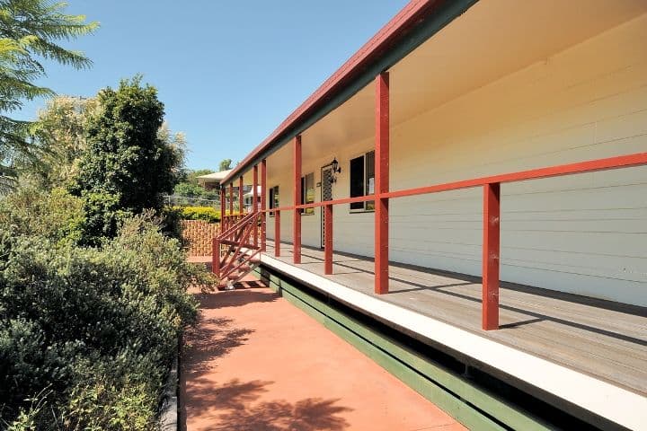 11 Emmanulla Drive, KINGSTHORPE QLD 4400, Kingsthorpe - Thumbnail 2