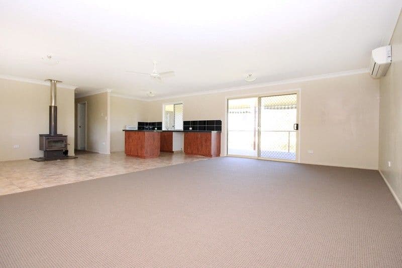 11 Emmanulla Drive, KINGSTHORPE QLD 4400, Kingsthorpe - Thumbnail 4