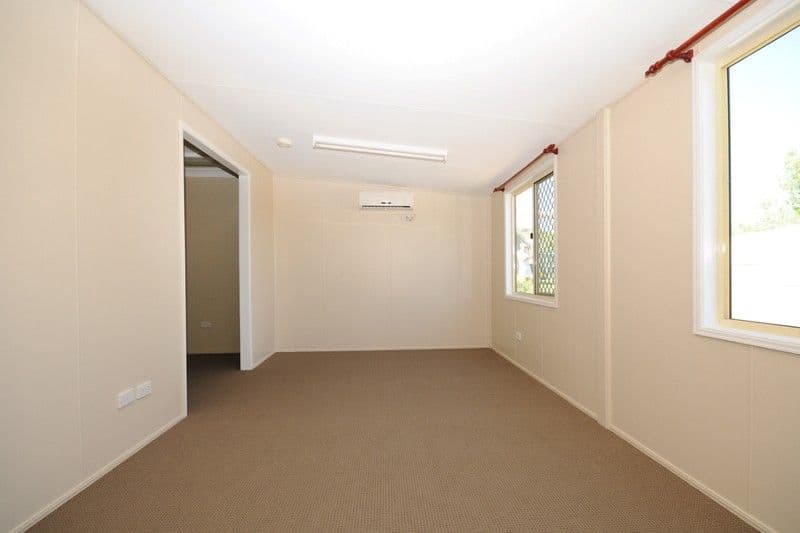 11 Emmanulla Drive, KINGSTHORPE QLD 4400, Kingsthorpe - Thumbnail 6