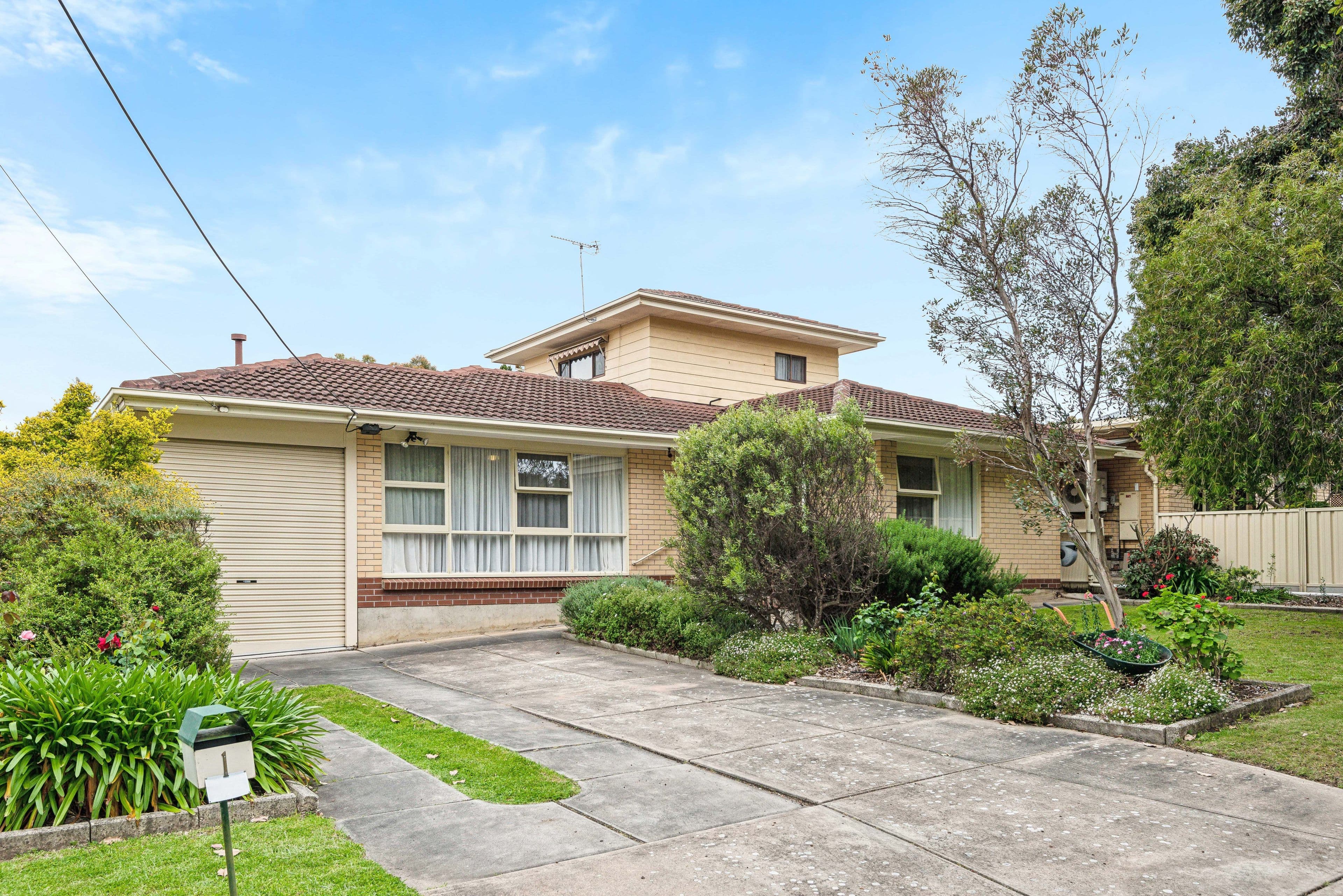 1 Arcoona Avenue, Rostrevor SA 5073, Rostrevor - Image 1