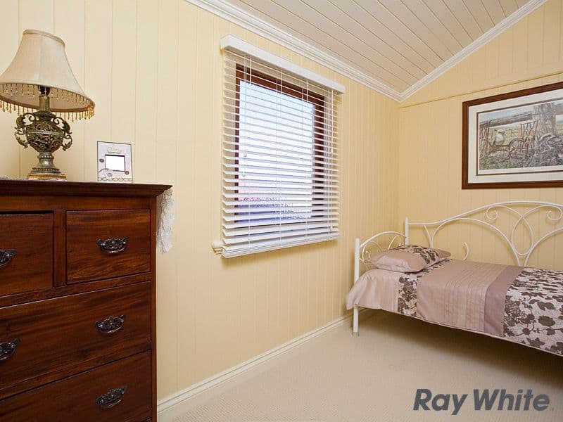 18 Seventh Avenue, KEDRON QLD 4031, Kedron - Thumbnail 7