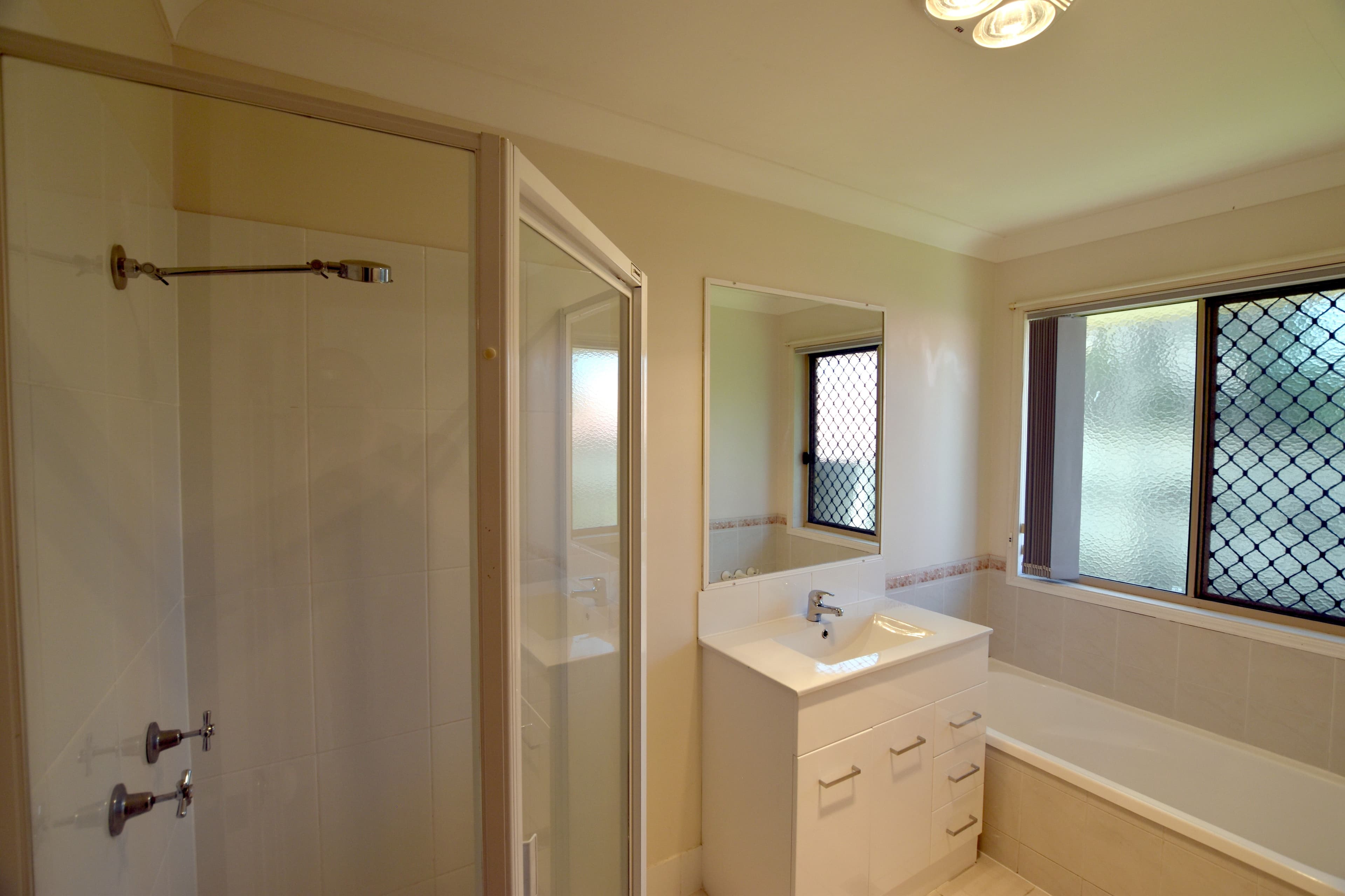 4 Montrose Place, New Auckland QLD 4680, New Auckland - Thumbnail 5