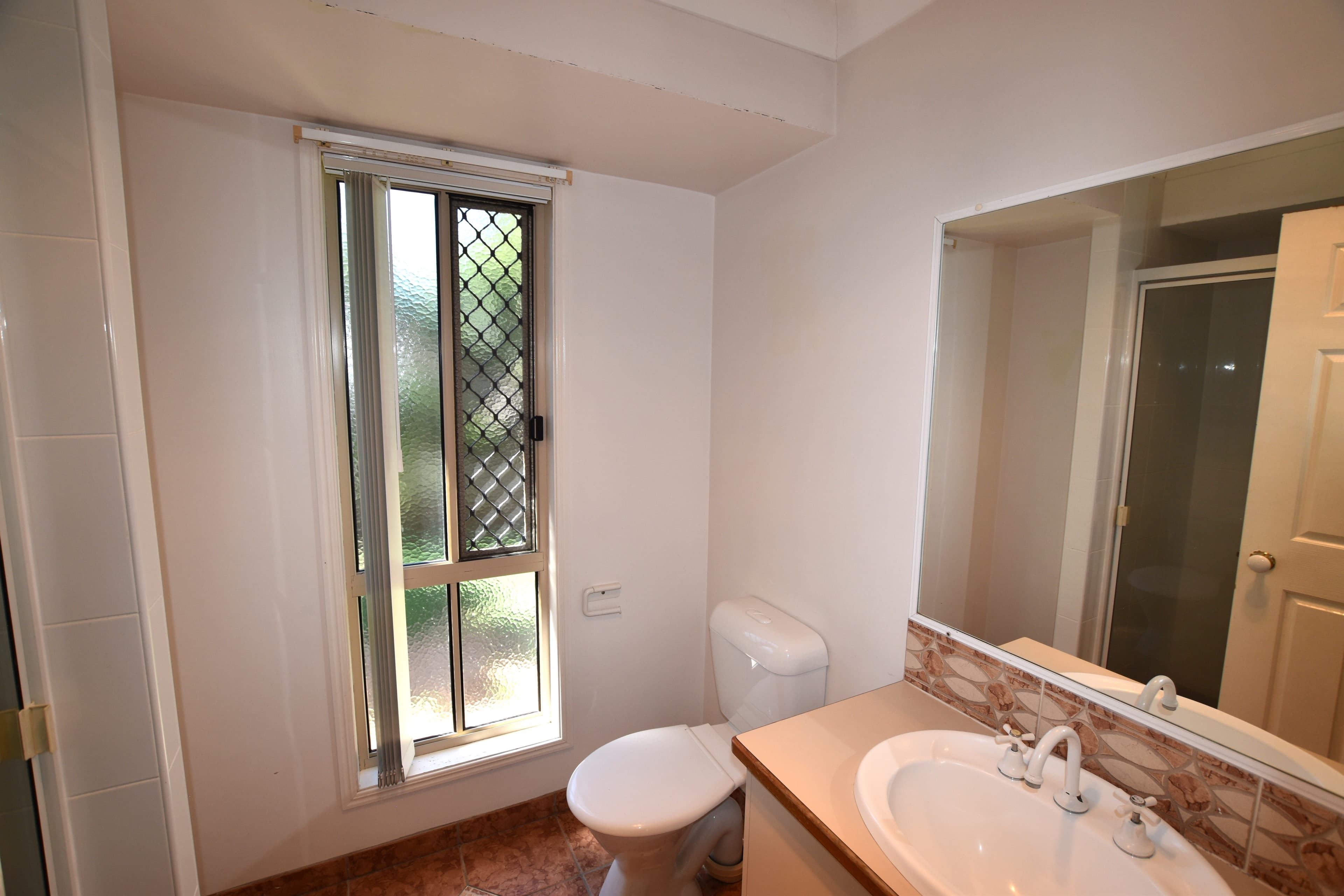 4 Montrose Place, New Auckland QLD 4680, New Auckland - Thumbnail 6