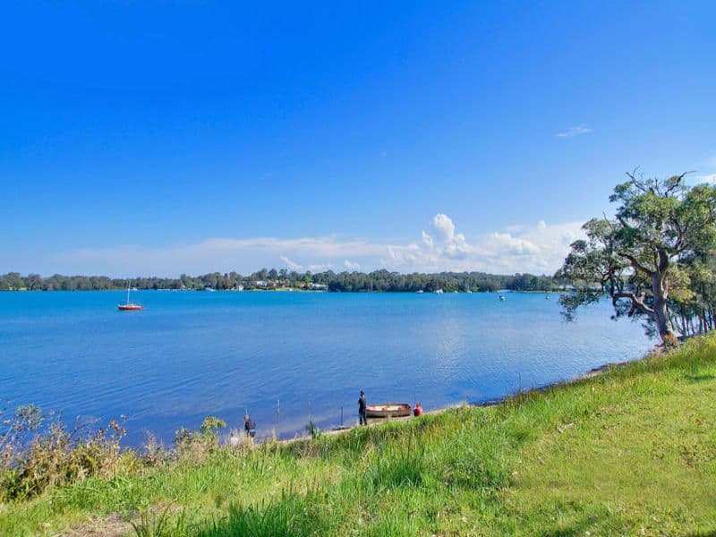 70 Bulgonia Road, BRIGHTWATERS NSW 2264, Brightwaters - Thumbnail 2
