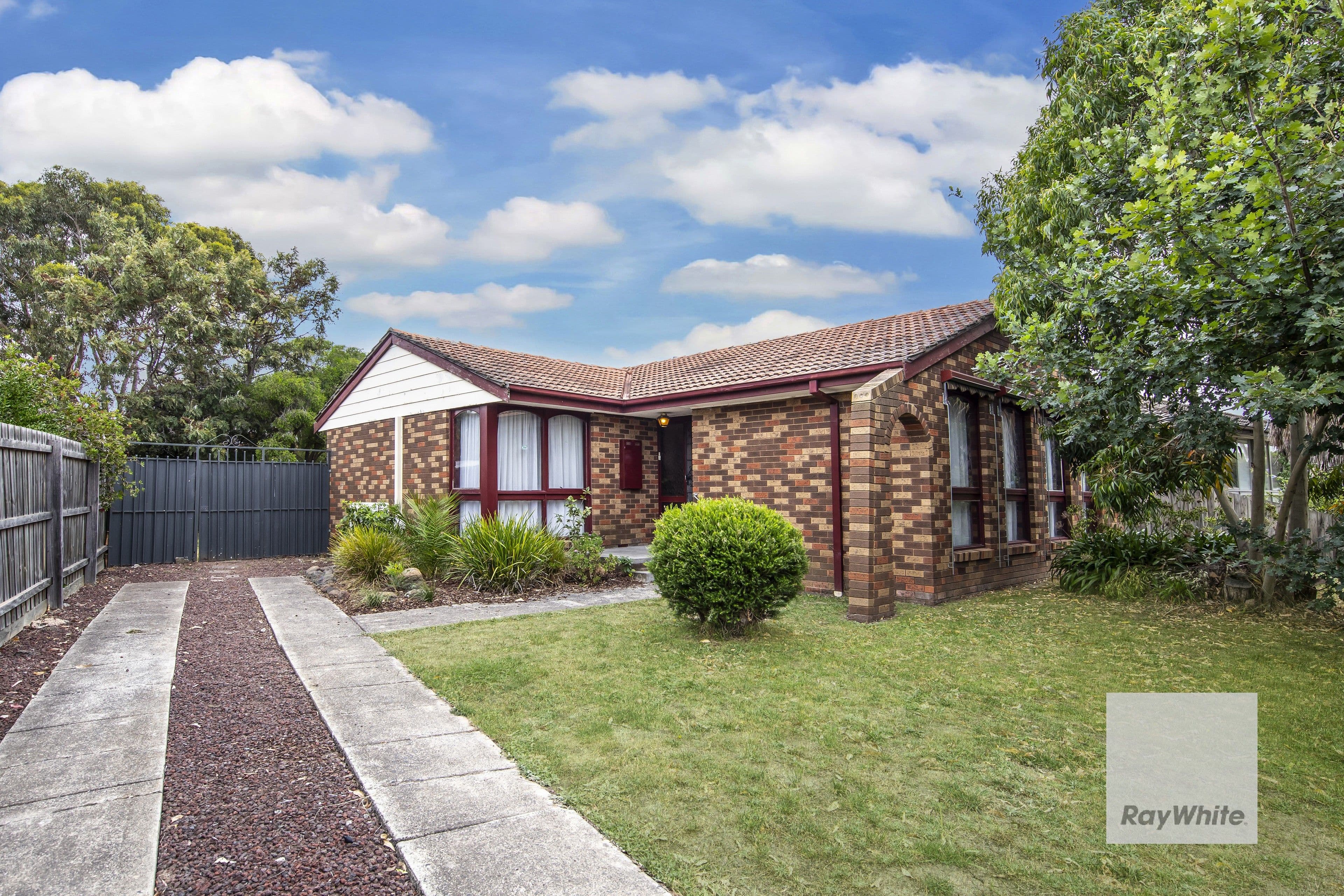18 Wimmera Crescent, Keilor Downs VIC 3038, Keilor Downs - Thumbnail 2