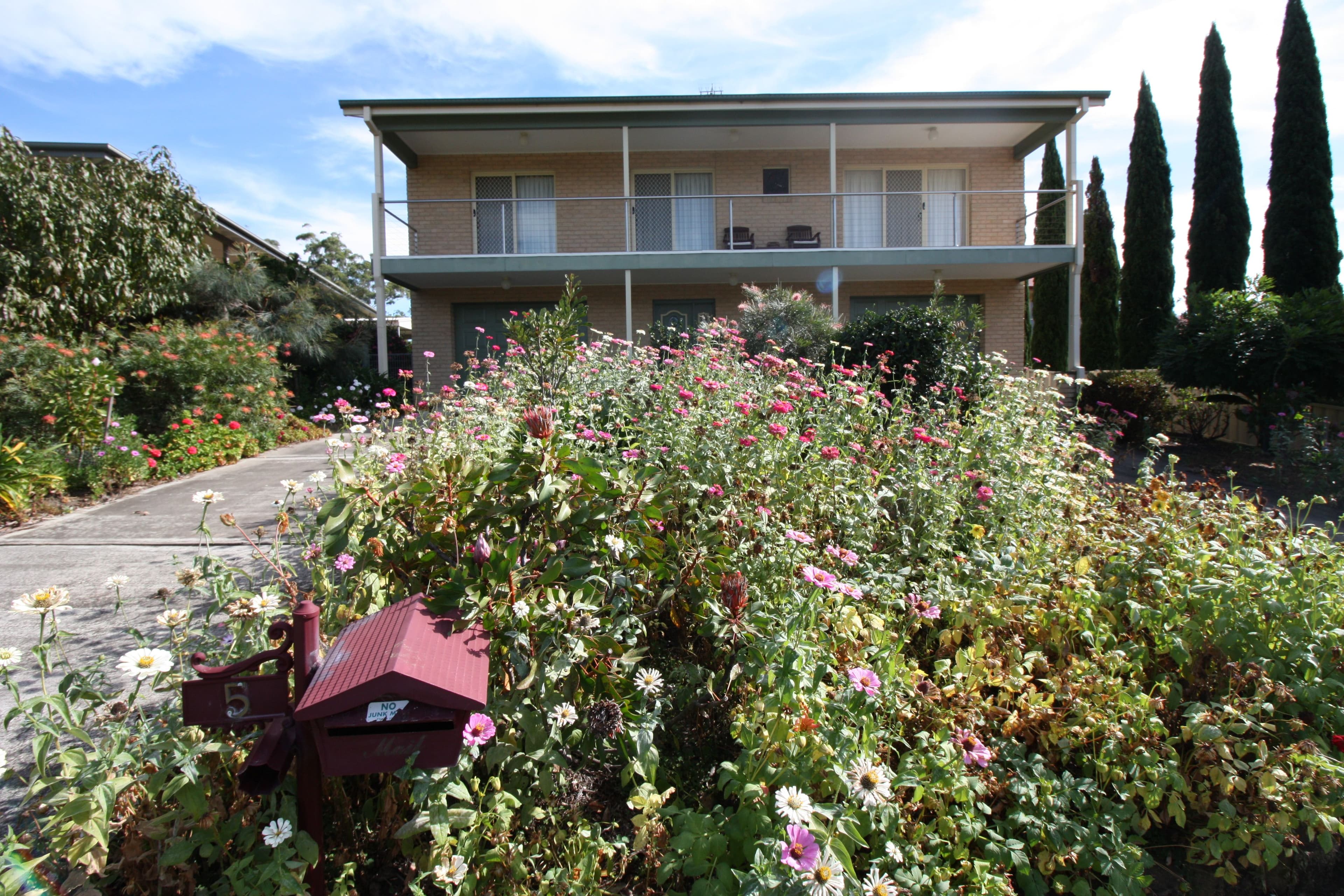 5 The Pannicle, Manyana - Image 1