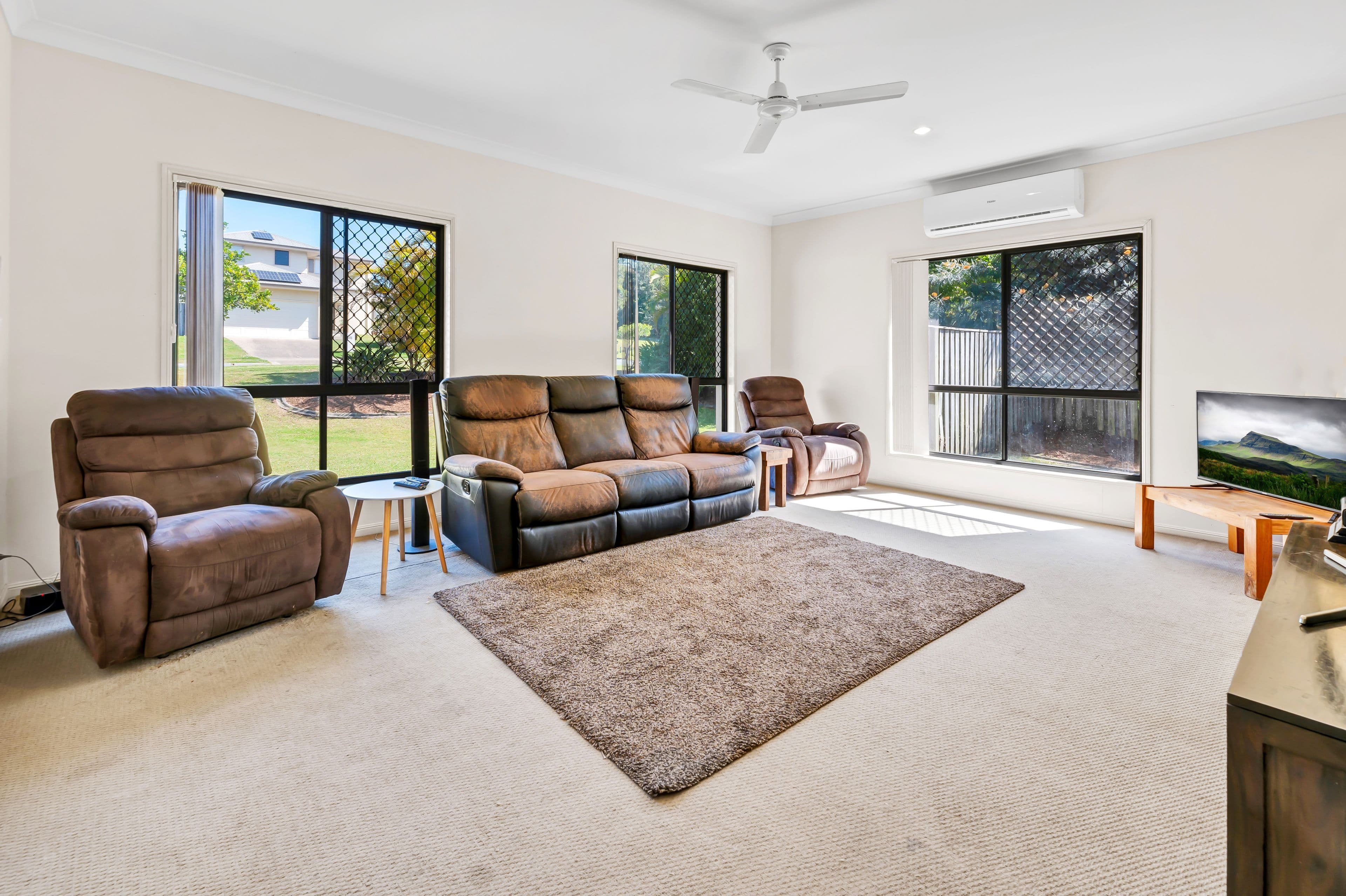 9 Waterclover Drive, Upper Coomera QLD 4209, Upper Coomera - Thumbnail 6