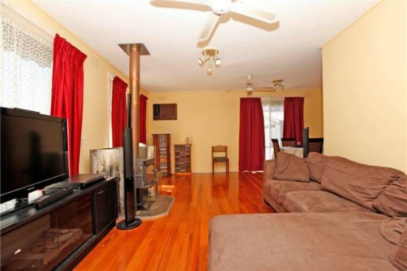 7 Fleetwood Court, GLADSTONE PARK VIC 3043, Gladstone Park - Thumbnail 2
