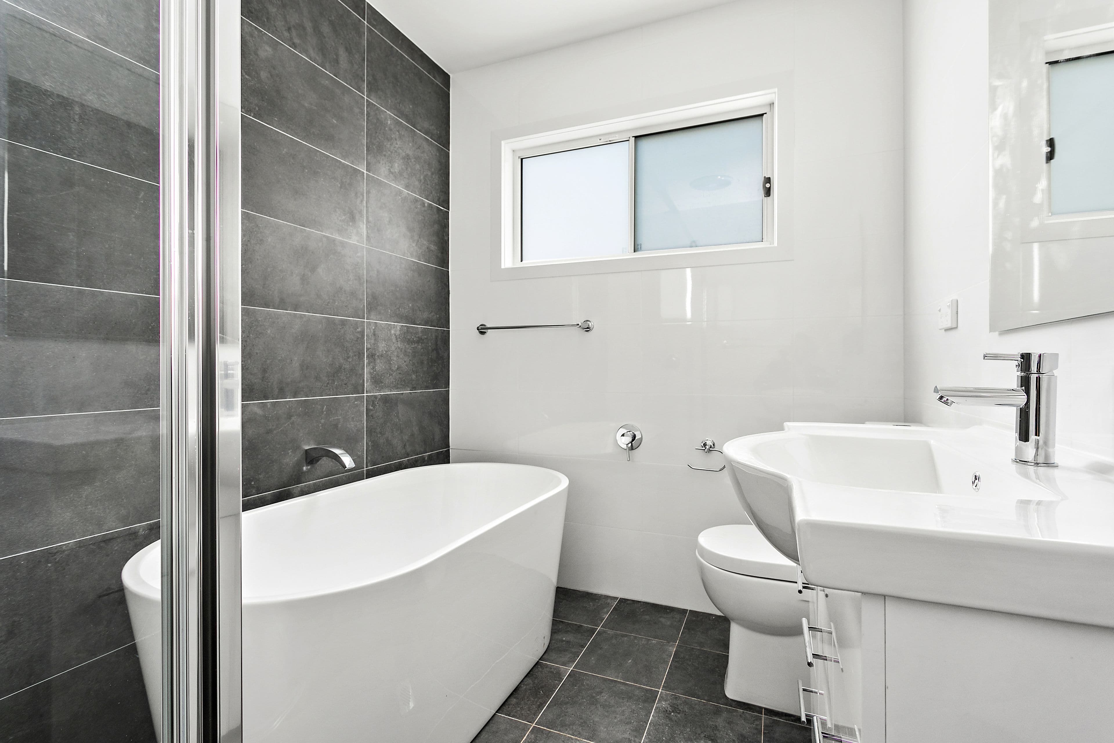 1 Kingston Street, Oak Flats NSW 2529, Oak Flats - Thumbnail 2