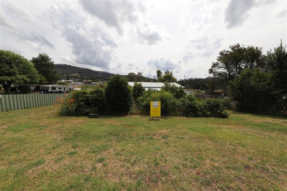 58 Wakehurst Avenue, Batlow NSW 2730, Batlow - Thumbnail 2