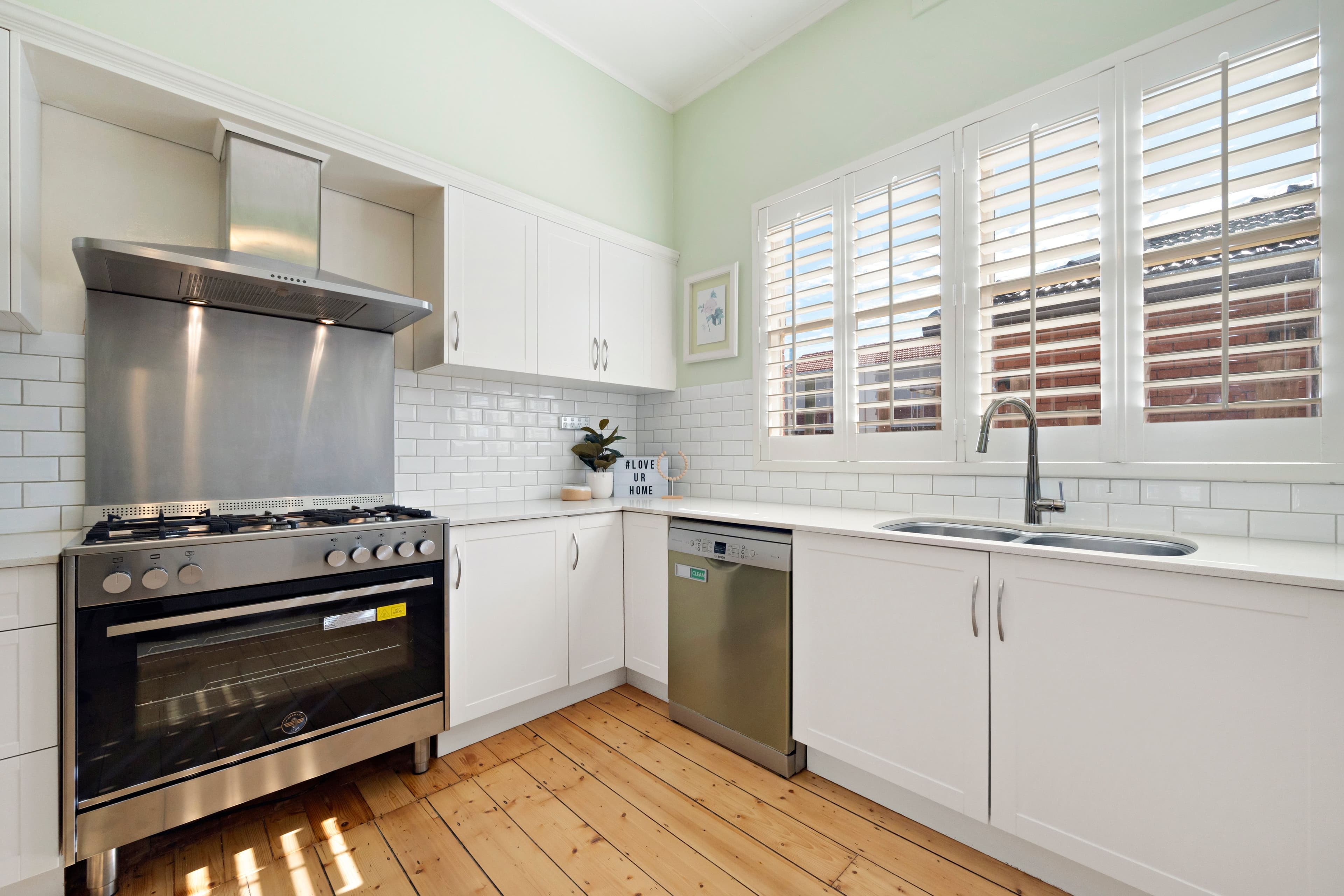 15 Golf Links Avenue, Oakleigh VIC 3166, Oakleigh - Thumbnail 4