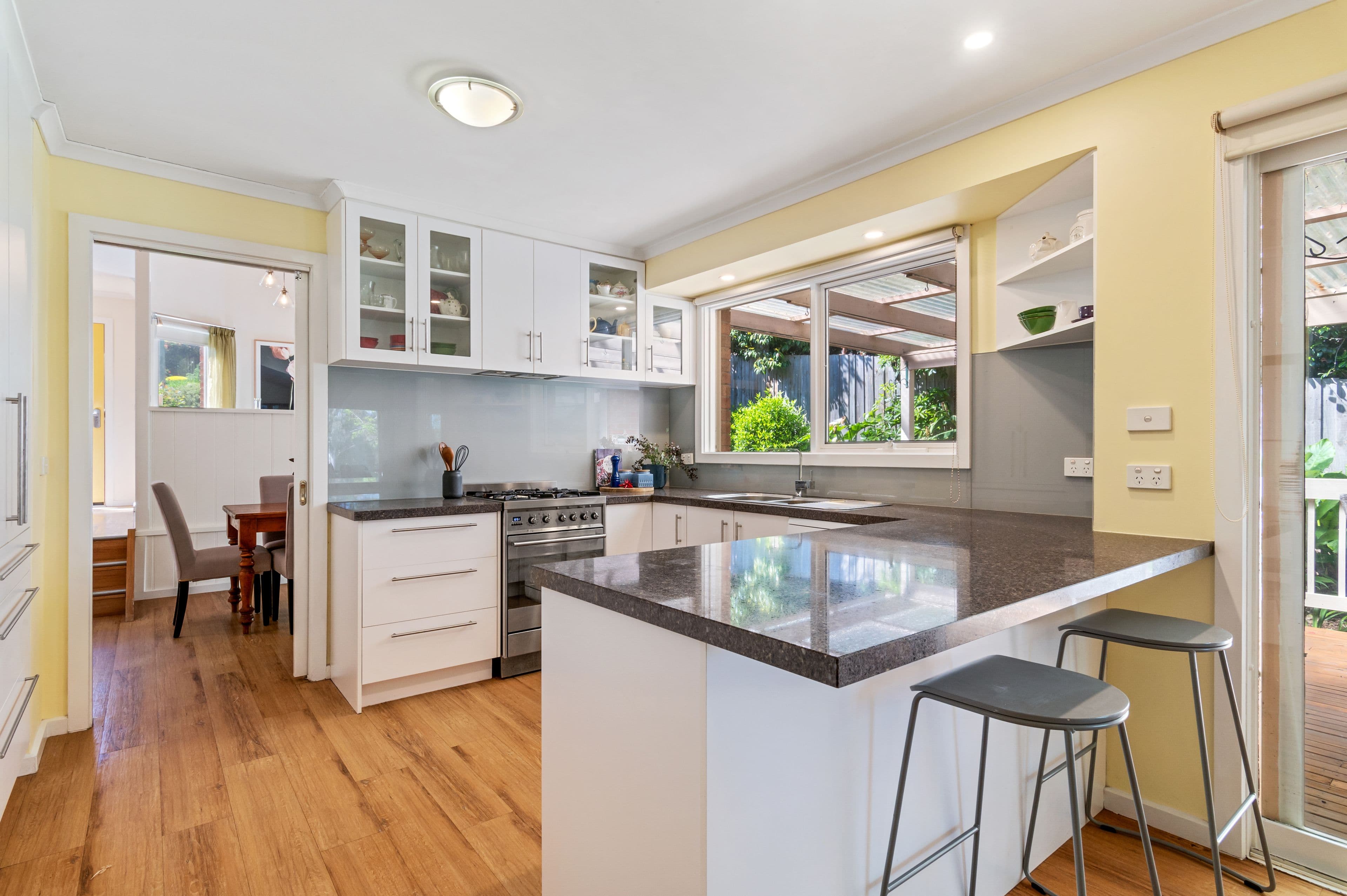 39 Velma Grove, Ringwood East VIC 3135, Ringwood East - Thumbnail 2