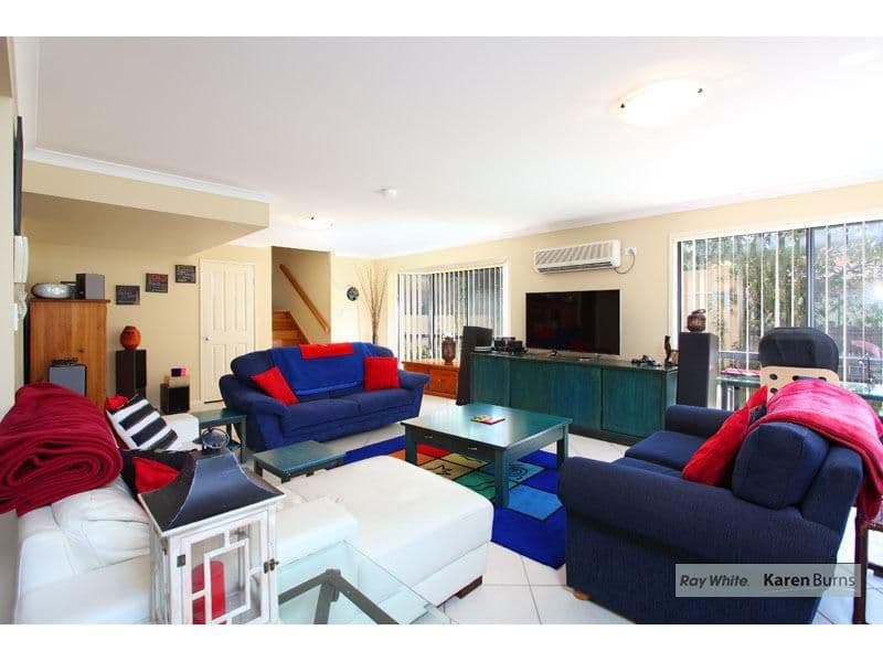 9 Pamela Place, KENMORE HILLS QLD 4069, Kenmore Hills - Thumbnail 2