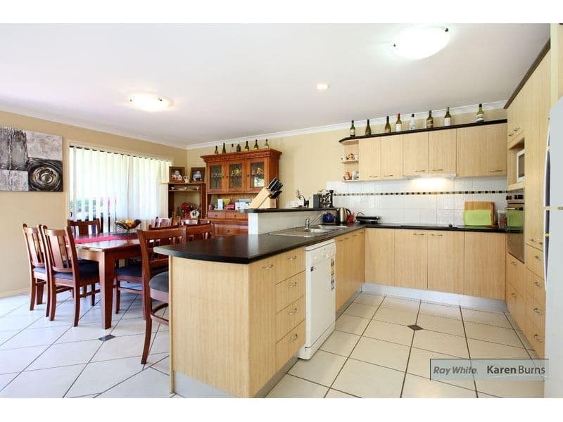 9 Pamela Place, KENMORE HILLS QLD 4069, Kenmore Hills - Thumbnail 4