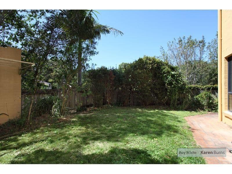 9 Pamela Place, KENMORE HILLS QLD 4069, Kenmore Hills - Thumbnail 5