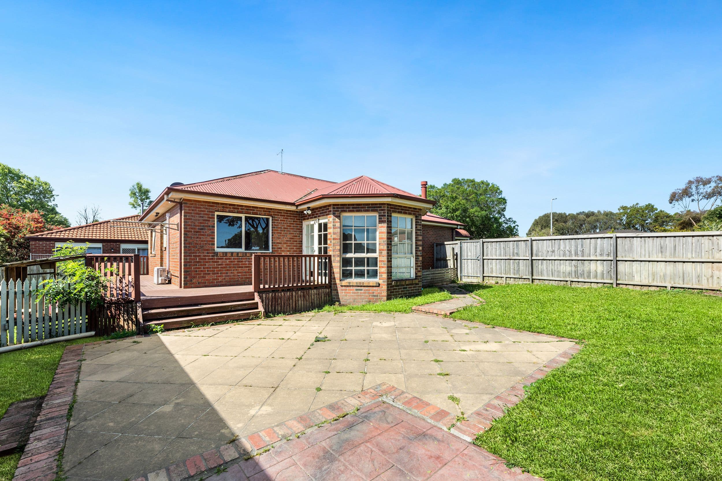 63 Bellevue Drive, Berwick VIC 3806, Berwick - Thumbnail 2