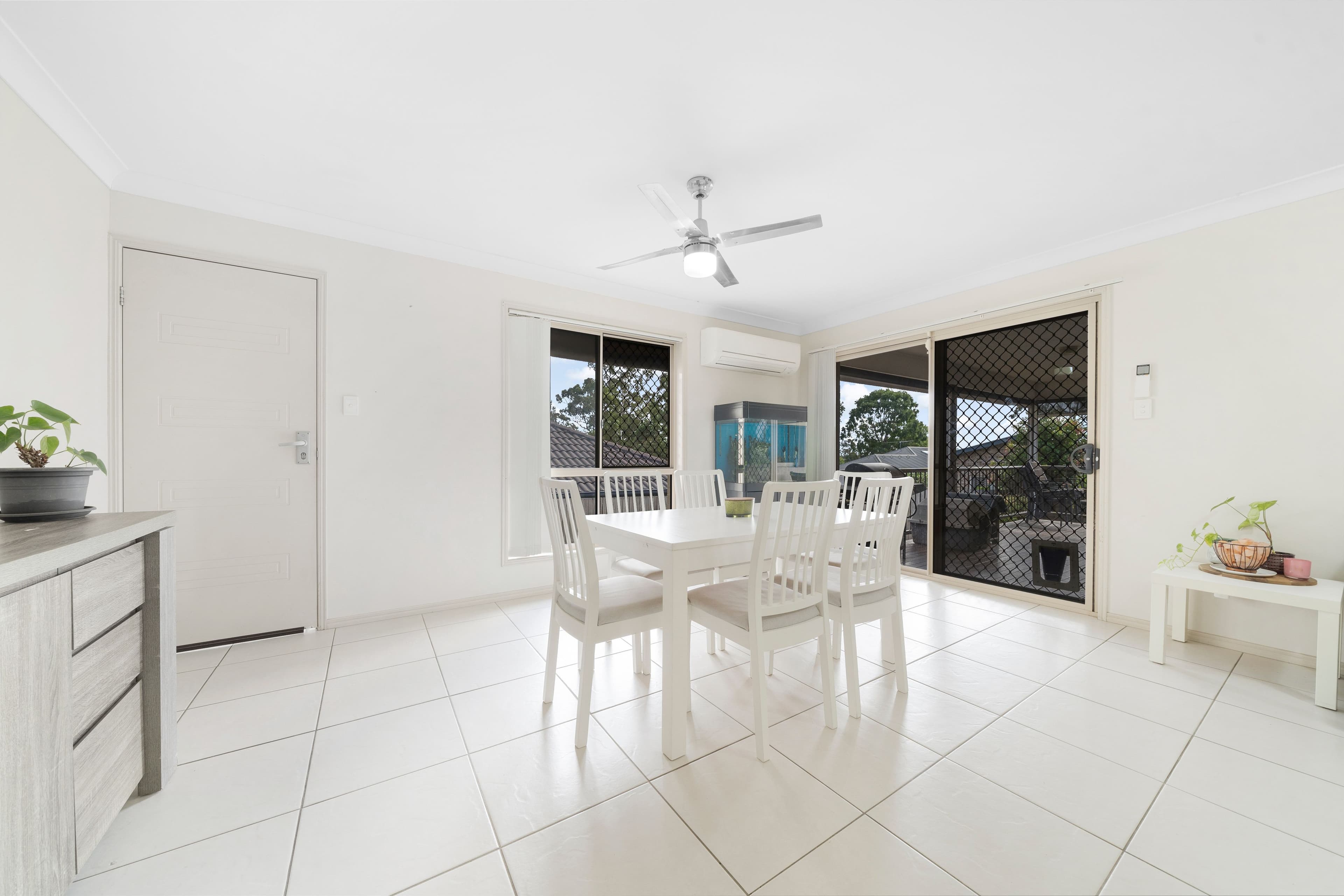 41 Woodlands Boulevard, Waterford QLD 4133, Waterford - Thumbnail 4