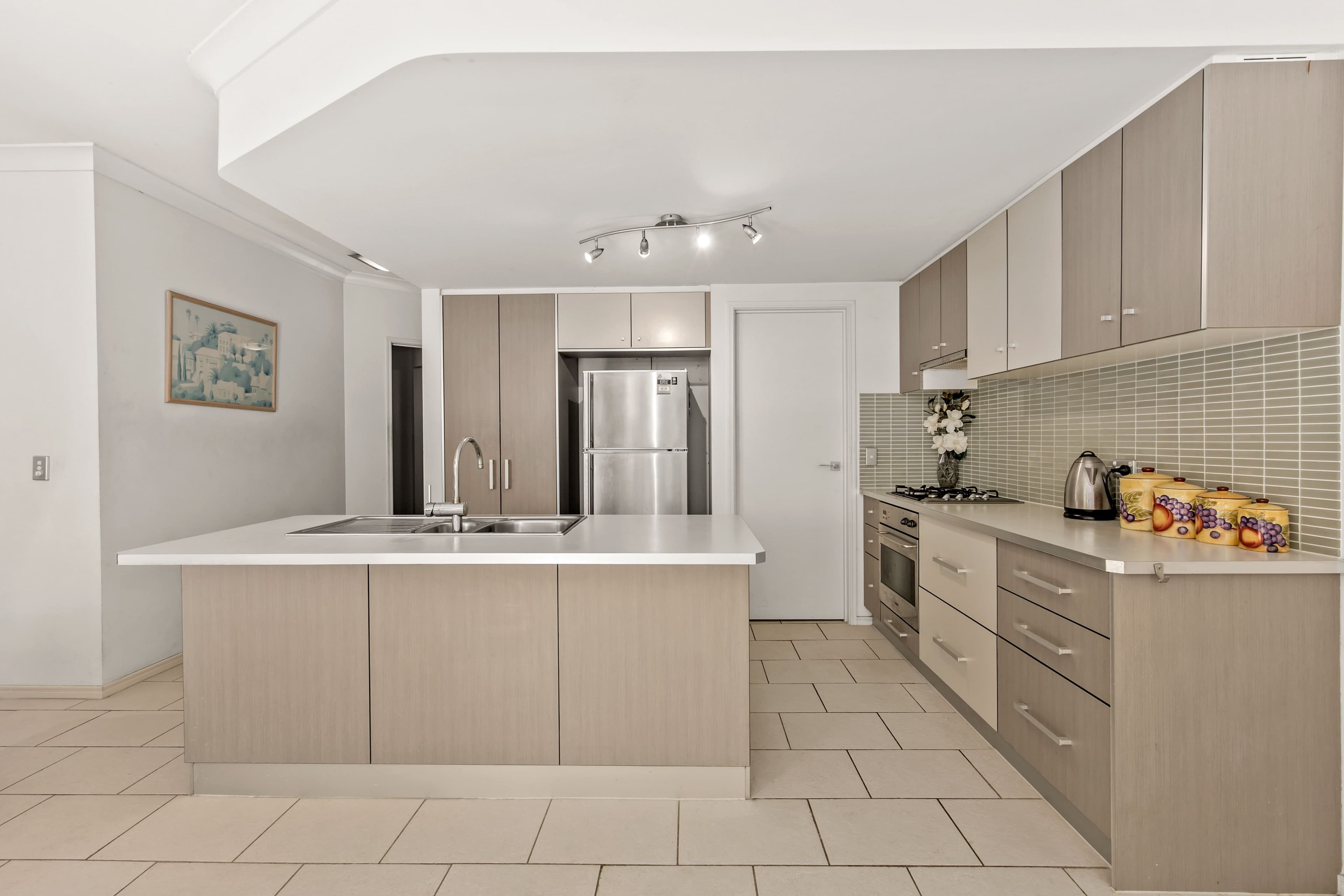 3208 Central Place, Carrara QLD 4211, Carrara - Thumbnail 4