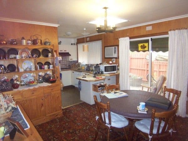 28 Selsey Street, SEAFORD VIC 3198, Seaford - Thumbnail 2