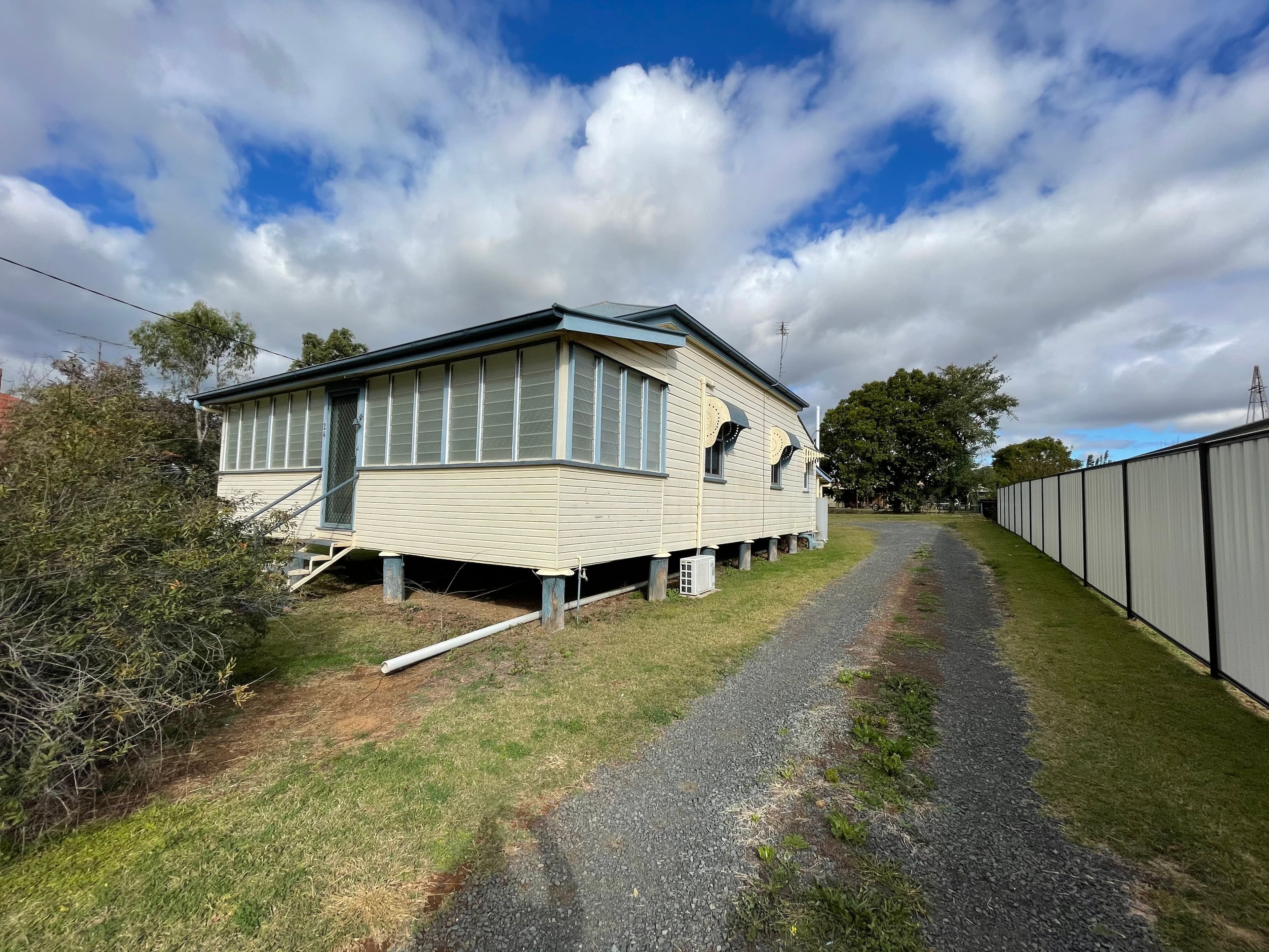 24 Yandilla Street, Pittsworth QLD 4356, Pittsworth - Thumbnail 2