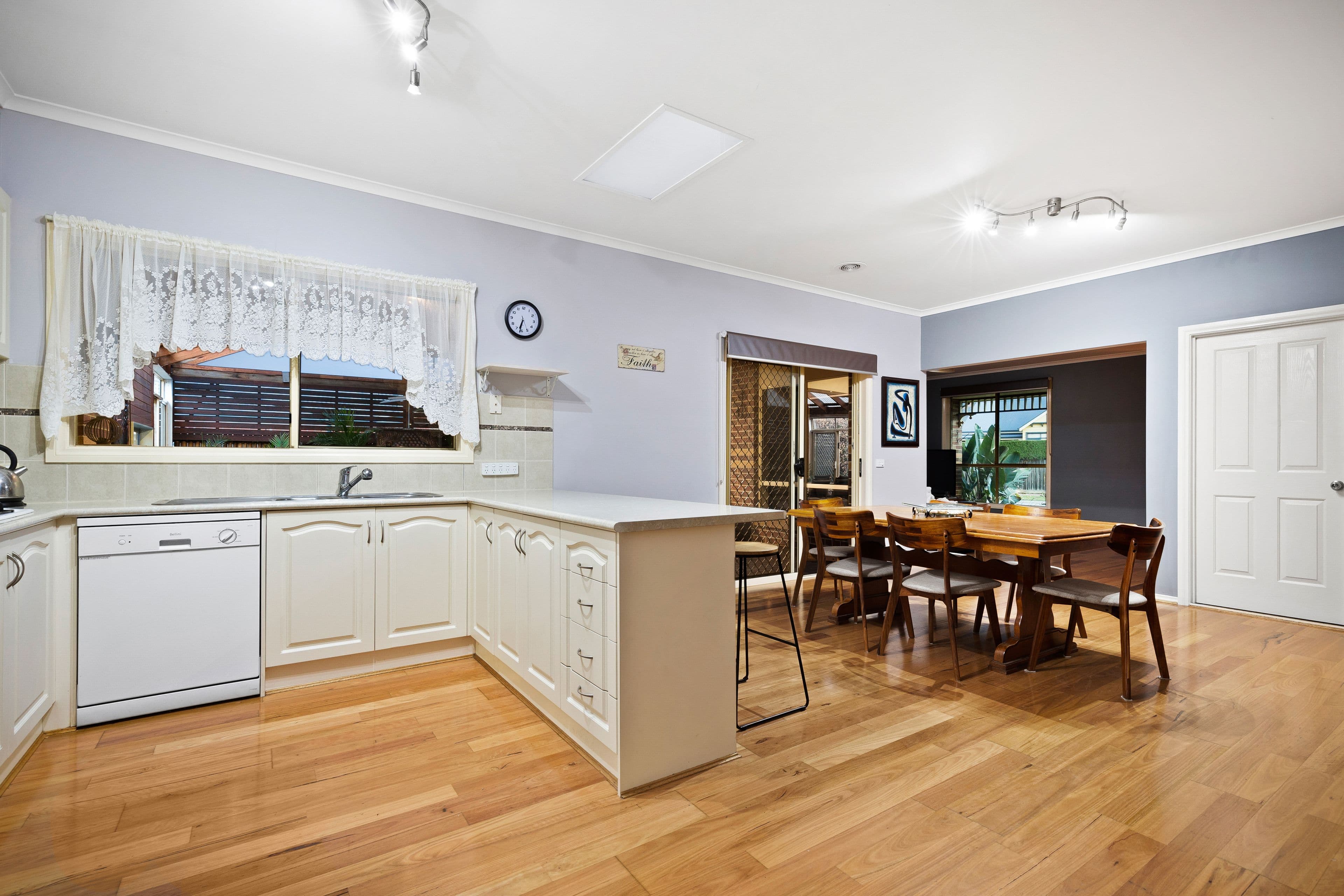 6 Banjo Paterson Drive, Pakenham VIC 3810, Pakenham - Thumbnail 4