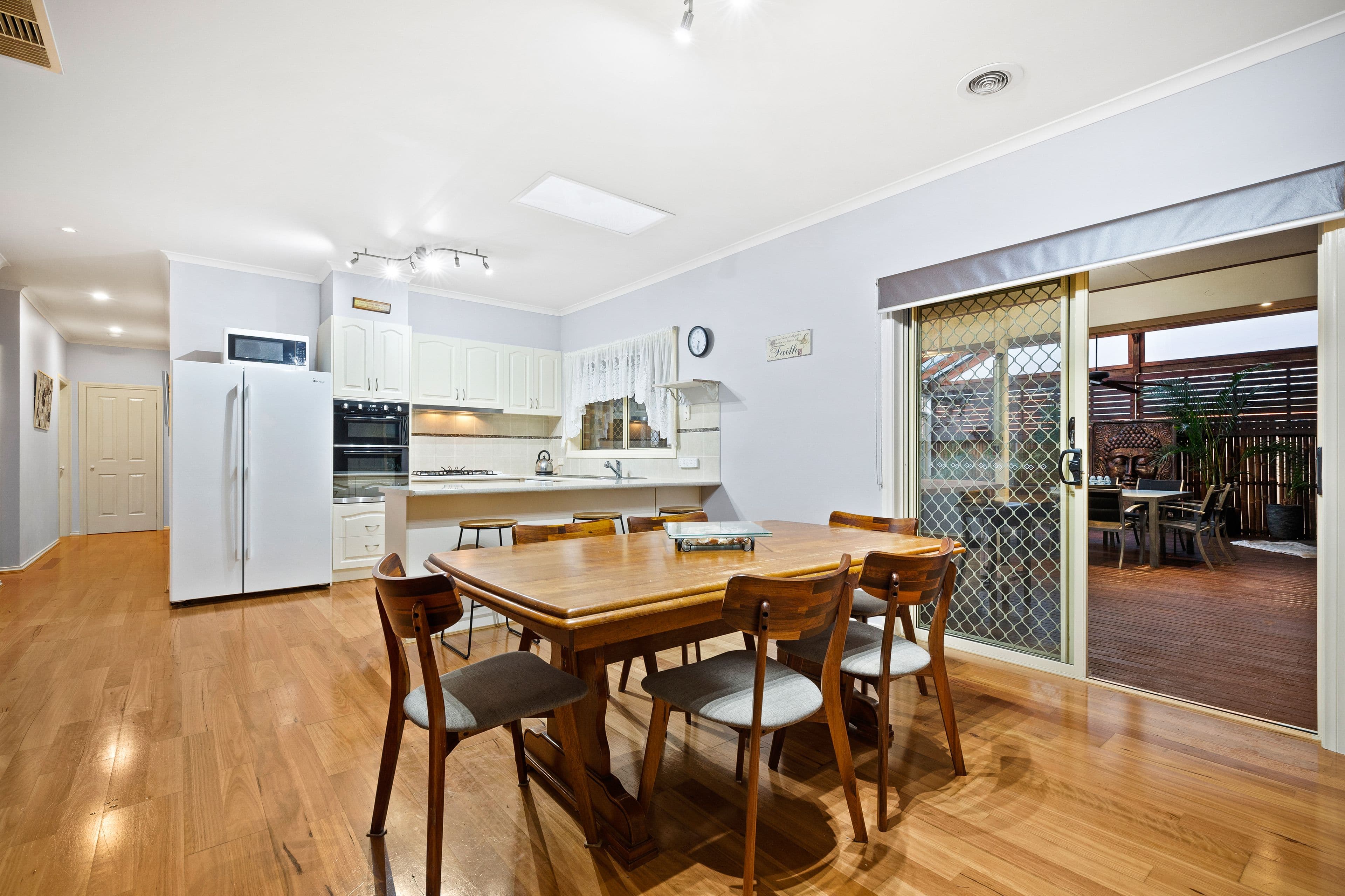 6 Banjo Paterson Drive, Pakenham VIC 3810, Pakenham - Thumbnail 5