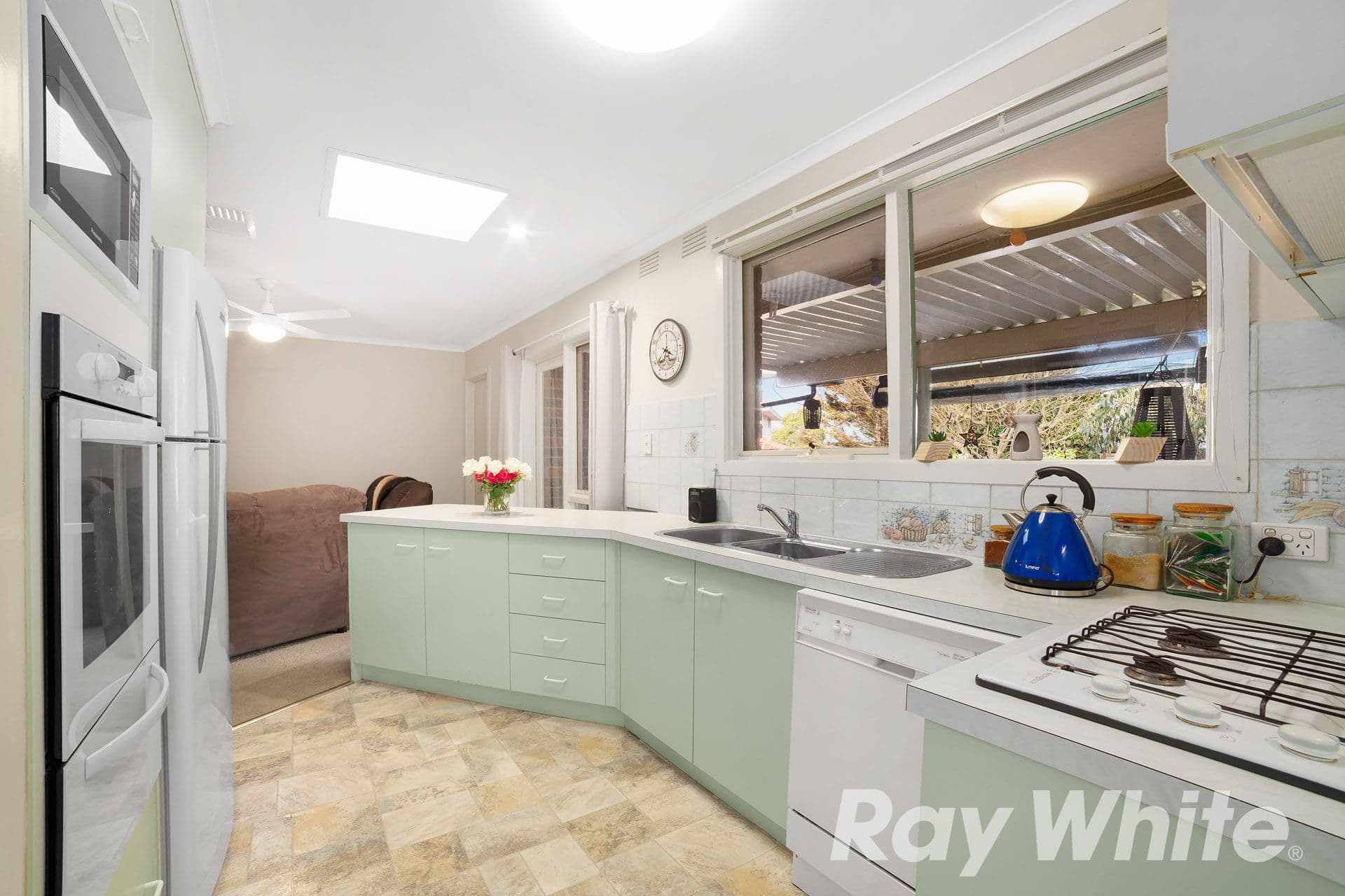 9 Eton Square, Wantirna VIC 3152, Wantirna - Thumbnail 4
