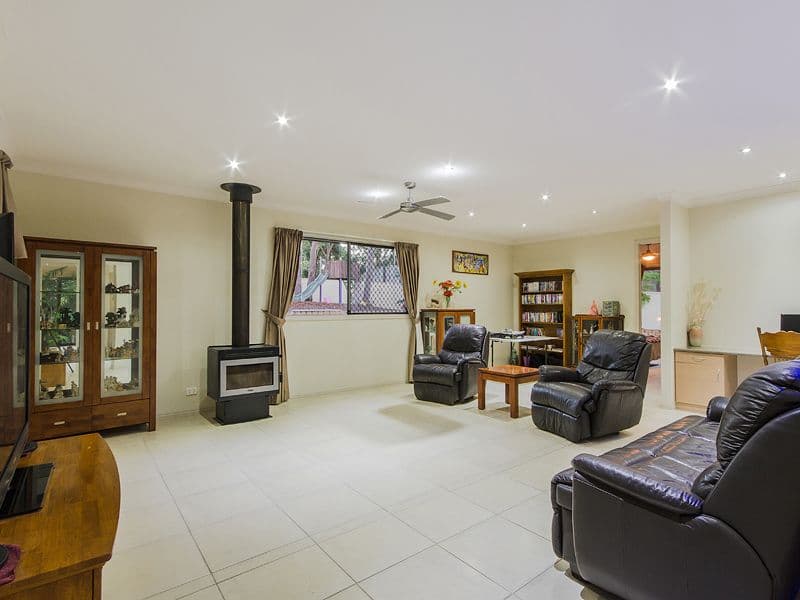 6 Lilac Way, Gaven QLD 4211, Gaven - Thumbnail 6