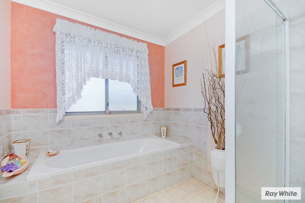 37 Lucas Drive, HORSLEY NSW 2530, Horsley - Thumbnail 4