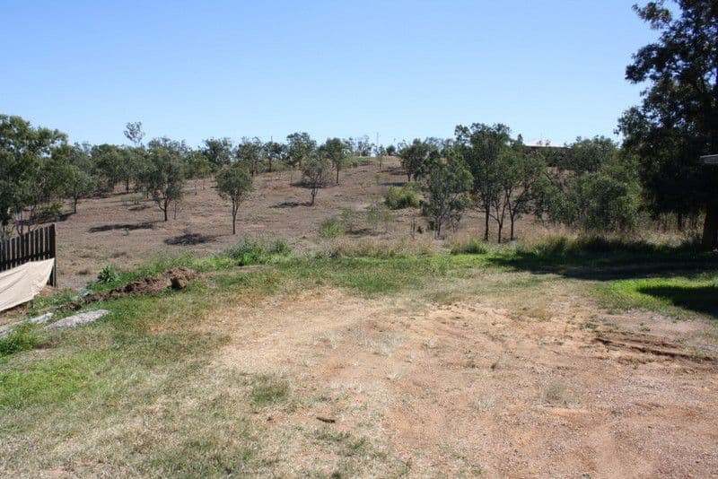 24-26 Mahoney Street, MUNDUBBERA QLD 4626, Mundubbera - Thumbnail 2
