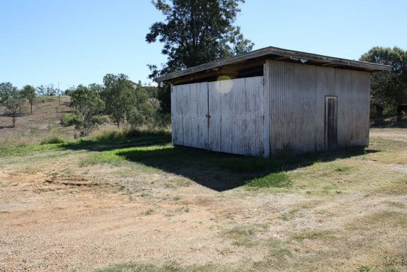 24-26 Mahoney Street, MUNDUBBERA QLD 4626, Mundubbera - Thumbnail 3