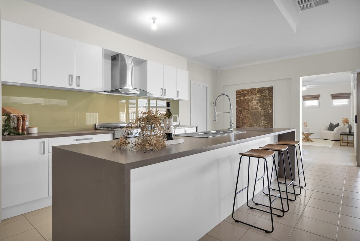 28 Ashford Drive, Pakenham VIC 3810, Pakenham - Thumbnail 2