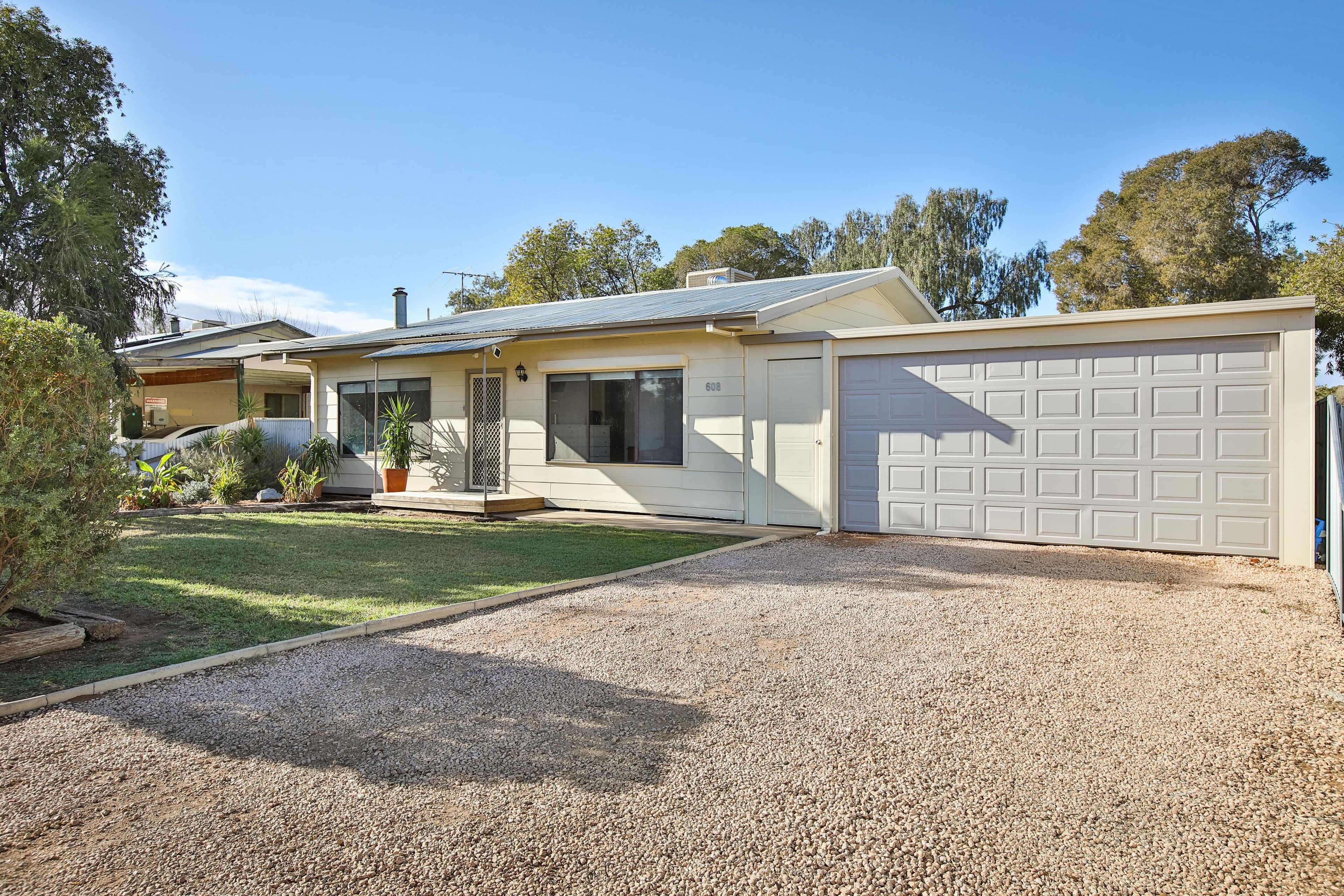 608 Cowra Avenue, Irymple VIC 3498, Irymple - Image 1