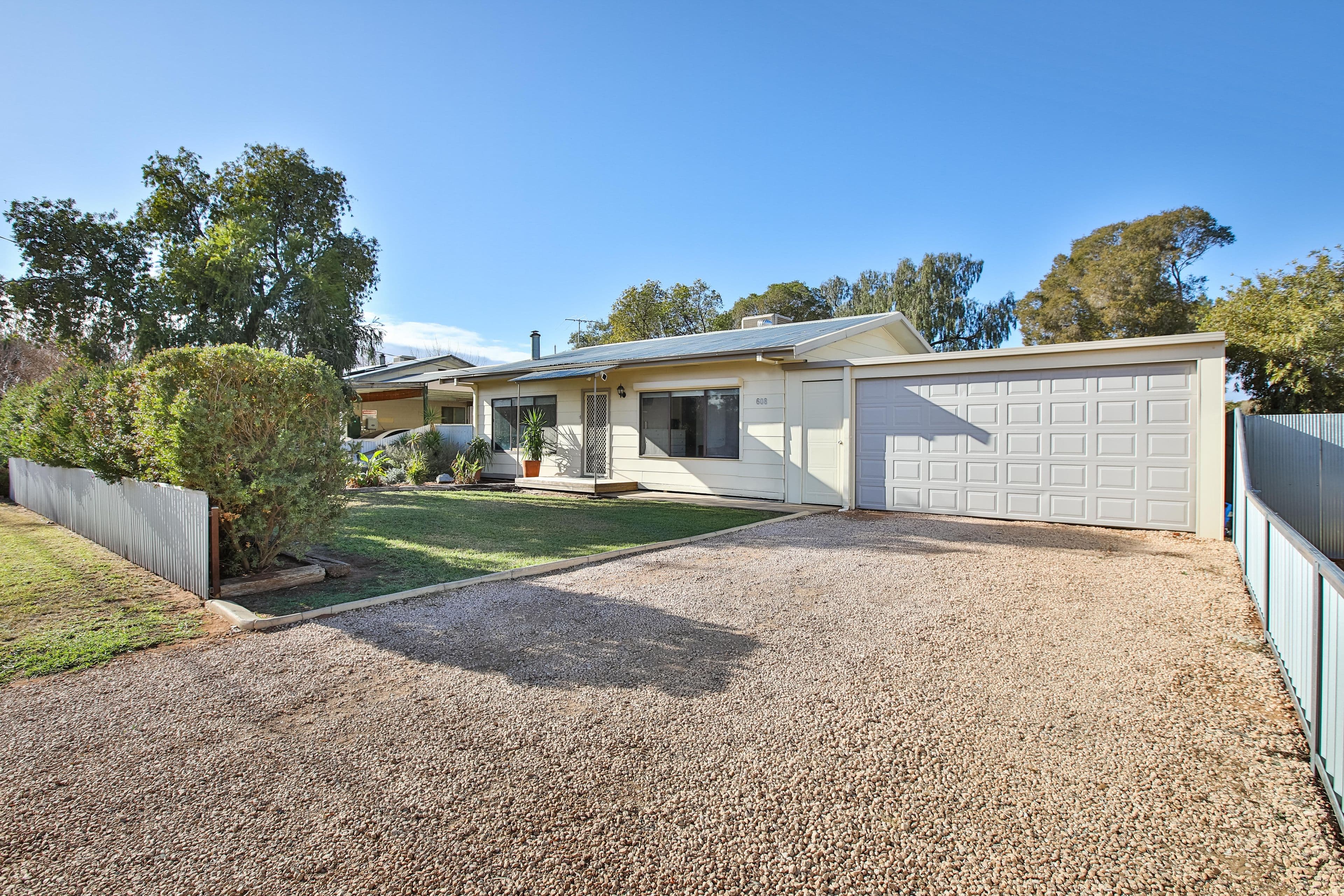 608 Cowra Avenue, Irymple VIC 3498, Irymple - Thumbnail 2