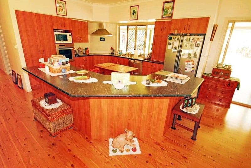 17A Spruce Street, Loganlea, QLD, 4131, Loganlea - Thumbnail 2