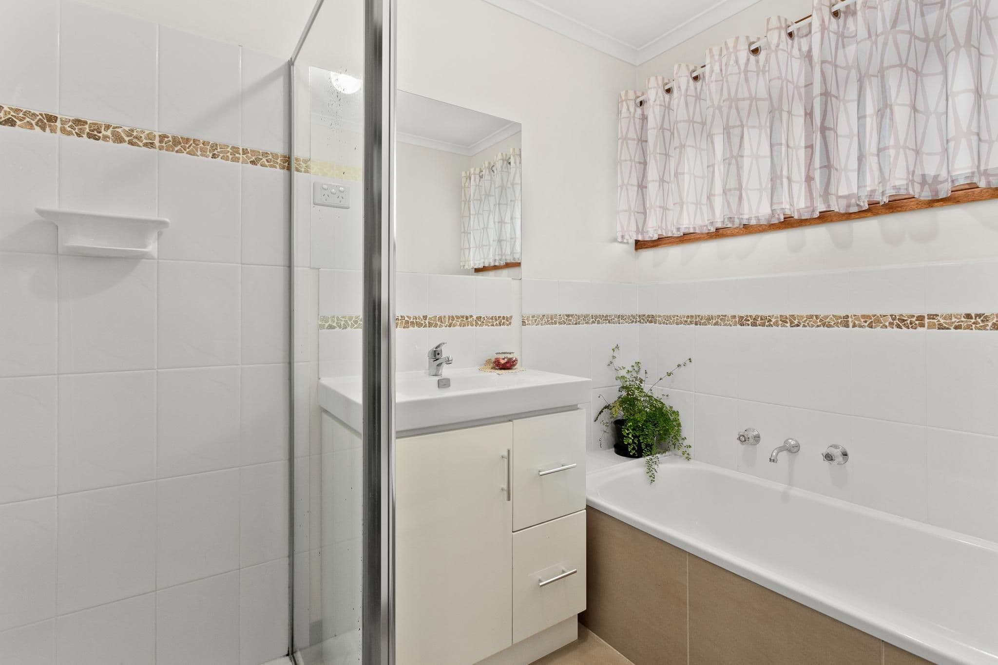 31 Kingston Avenue, Pakenham VIC 3810, Pakenham - Thumbnail 7