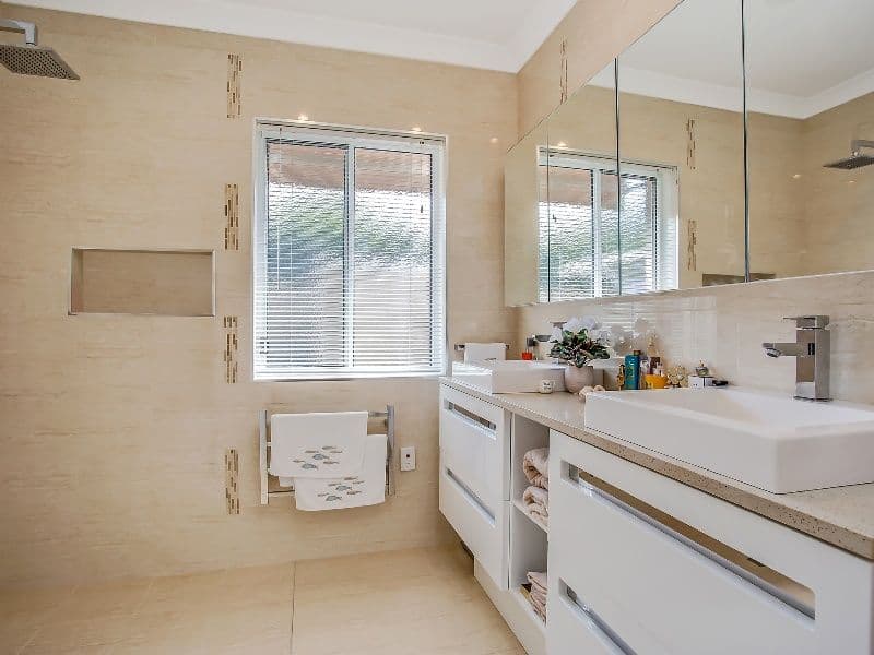 153 Dunlin Drive, Burleigh Waters QLD 4220, Burleigh Waters - Thumbnail 4