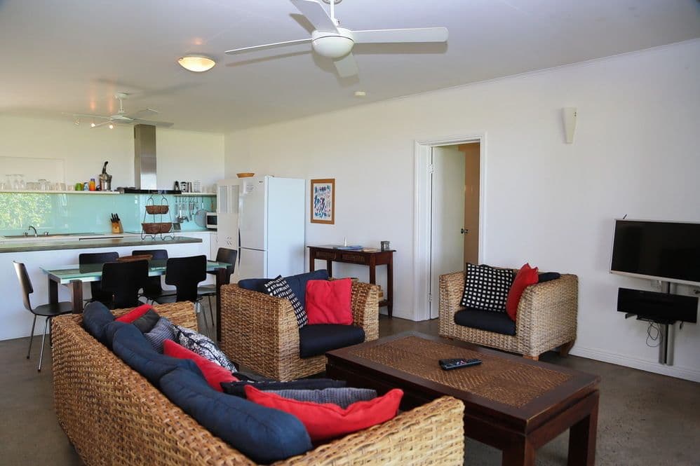 14 Donkin Lane, Mission Beach QLD 4852, Mission Beach - Thumbnail 4