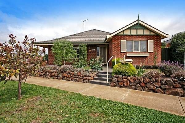 32 Parkwood Drive, HIGHTON VIC 3216, Highton - Image 1