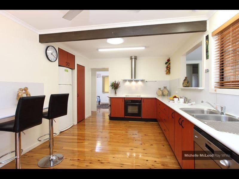 4 Moonah Street, CHAPEL HILL QLD 4069, Chapel Hill - Thumbnail 6