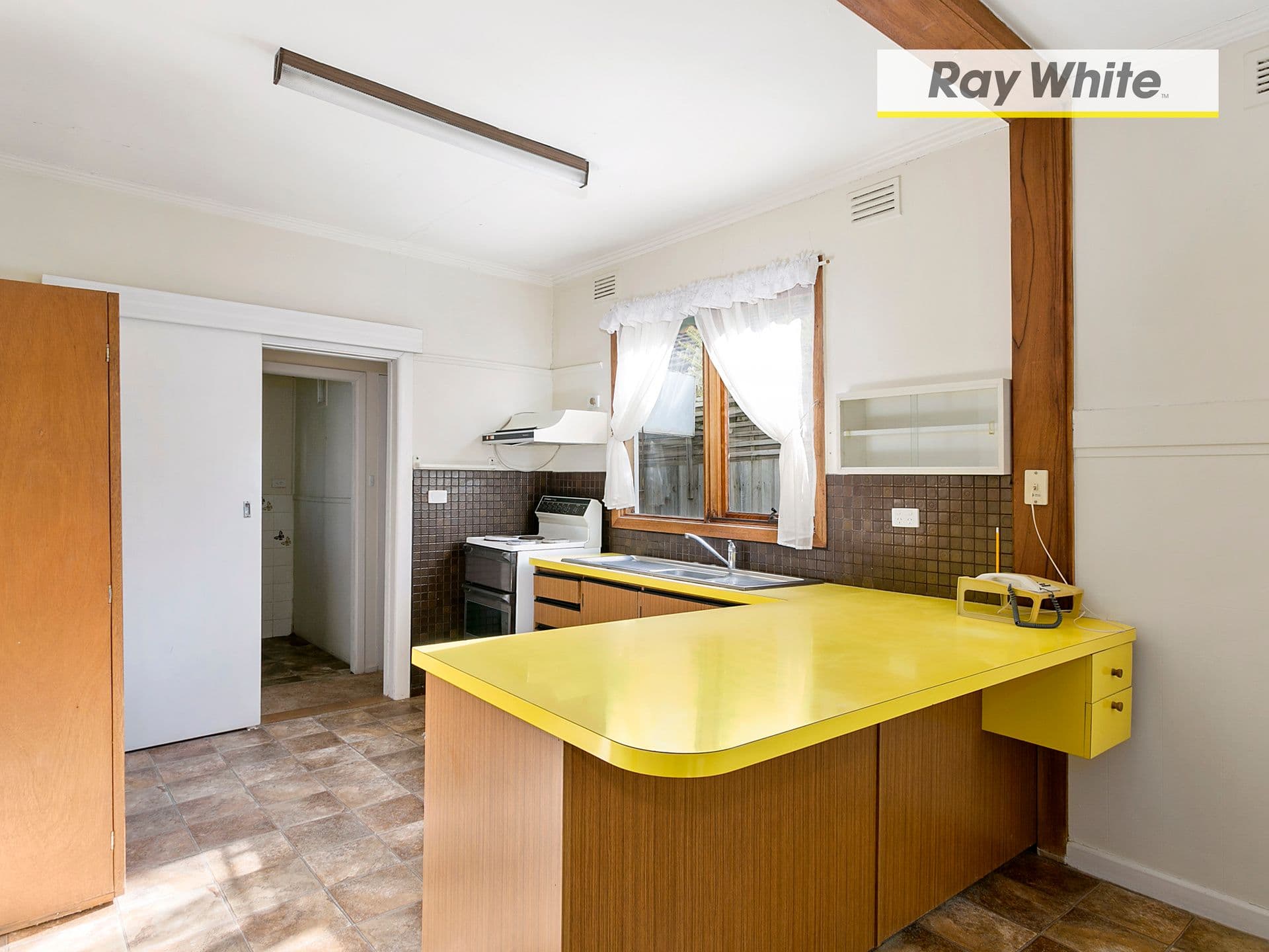 30 Fourth Avenue, Rosebud VIC 3939, Rosebud - Thumbnail 3