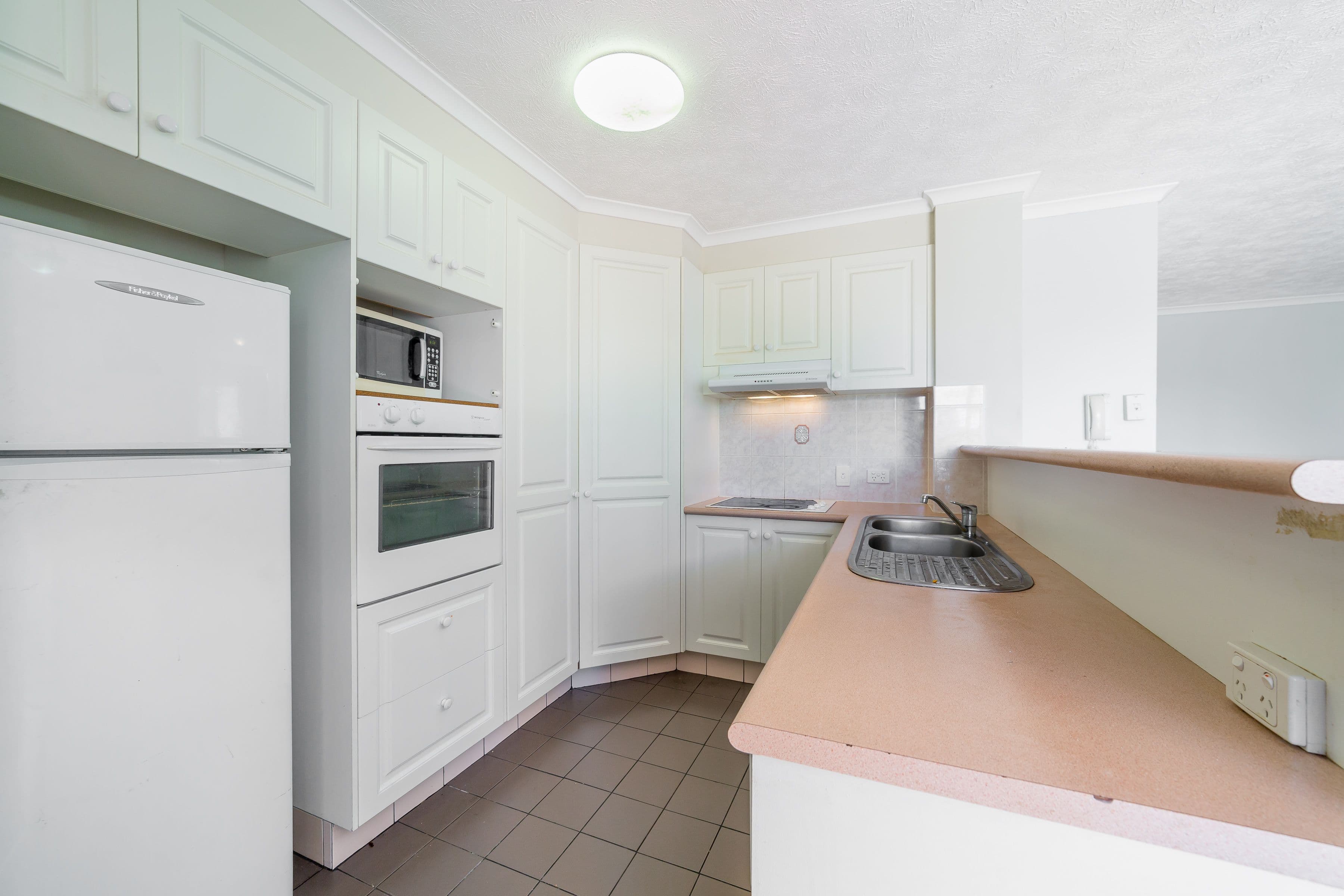74 Thomas Drive, Chevron Island QLD 4217, Chevron Island - Thumbnail 4