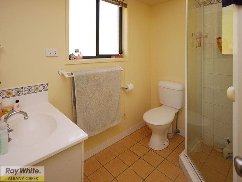 17 Ken Duncombe Drive, CASHMERE QLD 4500, Cashmere - Thumbnail 5