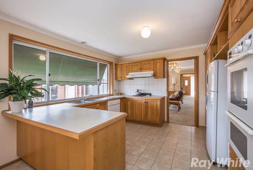132 Garden Grove Drive, Mill Park VIC 3082, Mill Park - Thumbnail 3