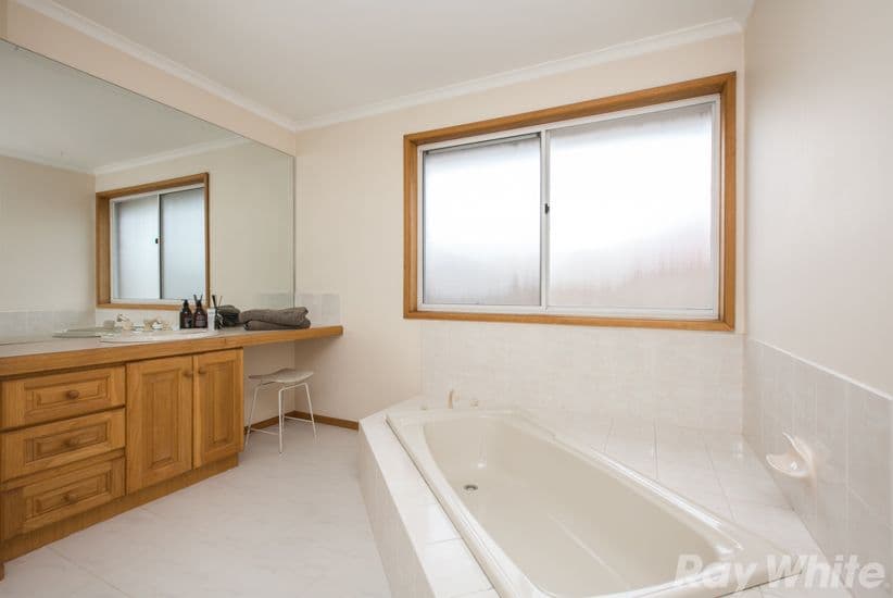 132 Garden Grove Drive, Mill Park VIC 3082, Mill Park - Thumbnail 7