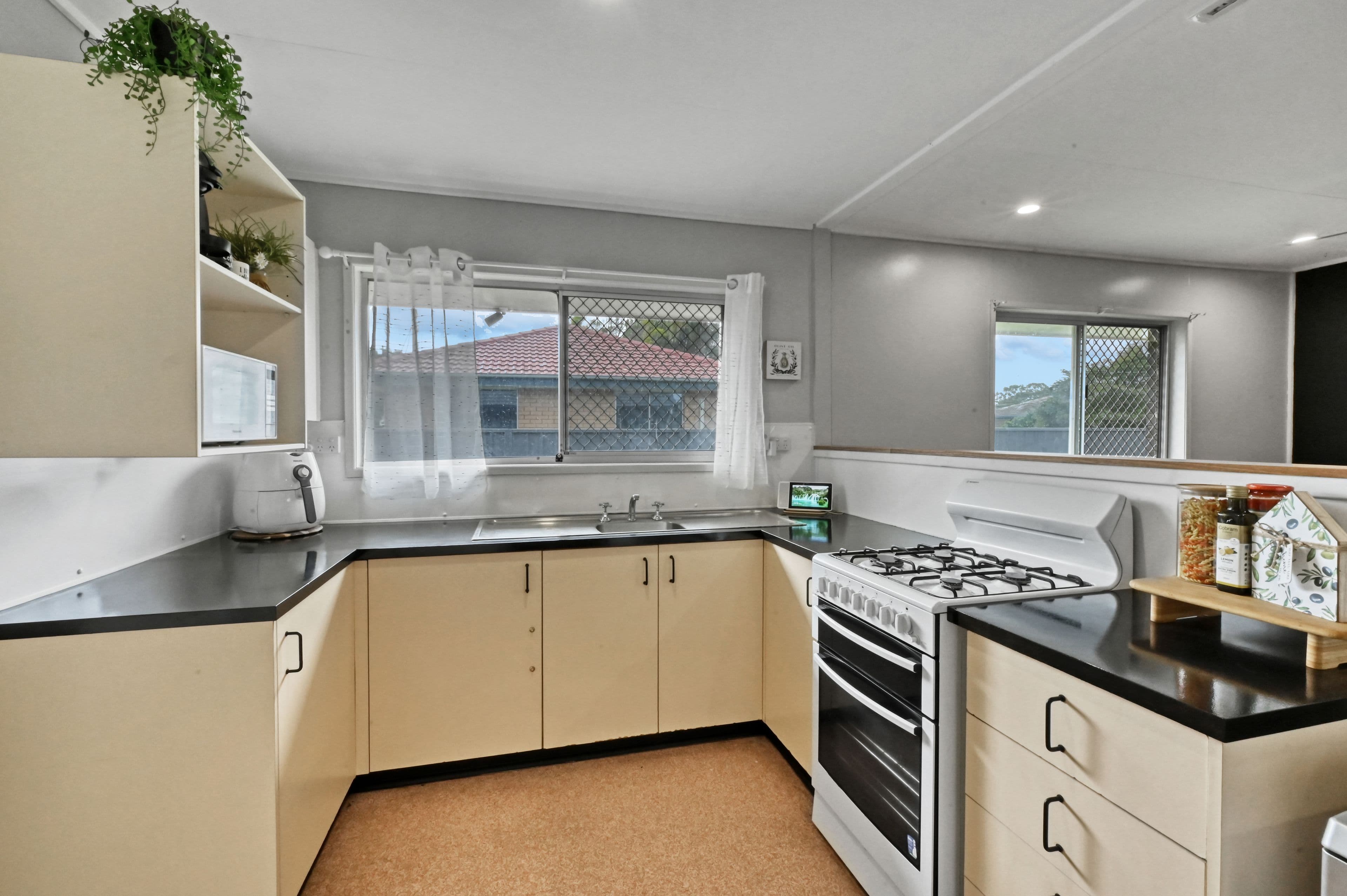 13 Jackson Street, Eagleby QLD 4207, Eagleby - Thumbnail 4
