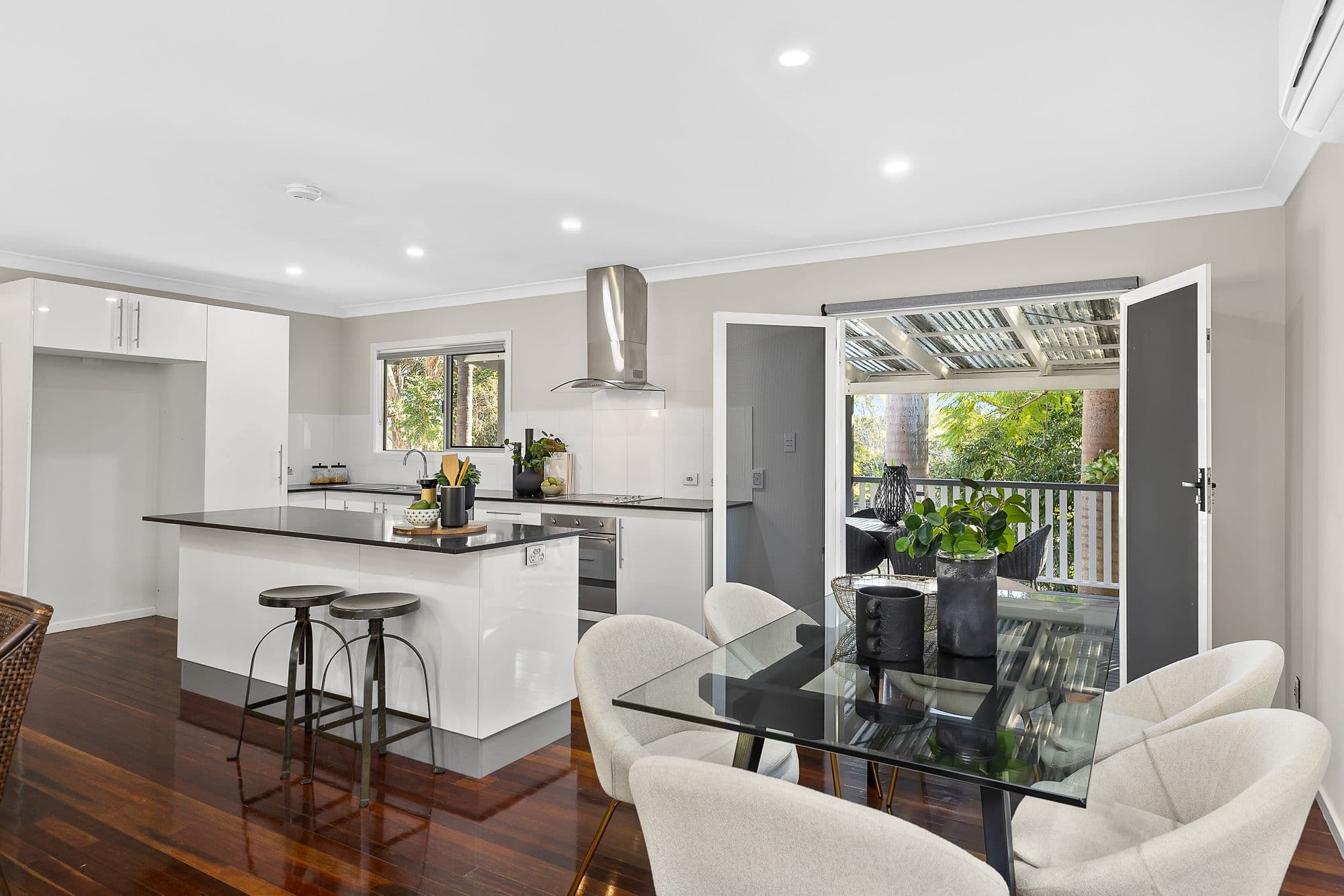 8 Tad Street, Kenmore QLD 4069, Kenmore - Thumbnail 2